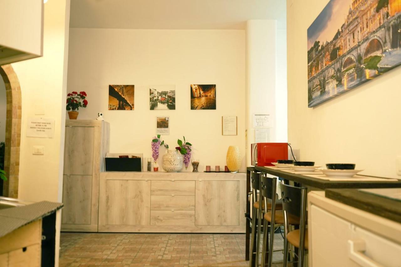Hosting Flats Guesthouse 로마 외부 사진